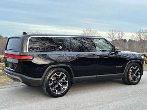 Used 2022 Rivian R1S Launch Edition image 19