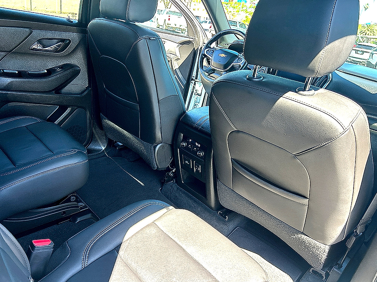 Used 2023 Chevrolet Traverse LT w/ LT Premium Package FWD image 25