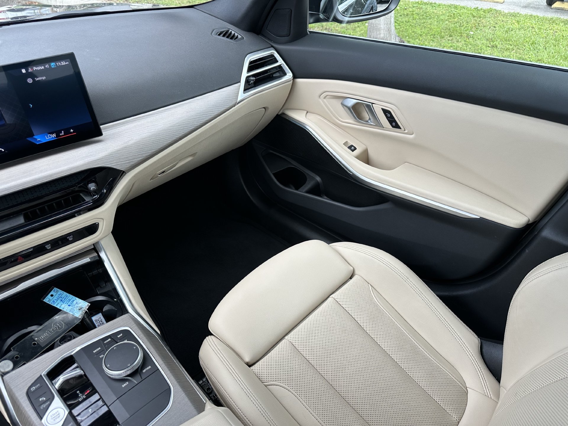 Certified 2025 BMW 330i Sedan RWD image 14