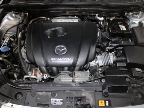 Used 2018 MAZDA MAZDA3 Touring image 22