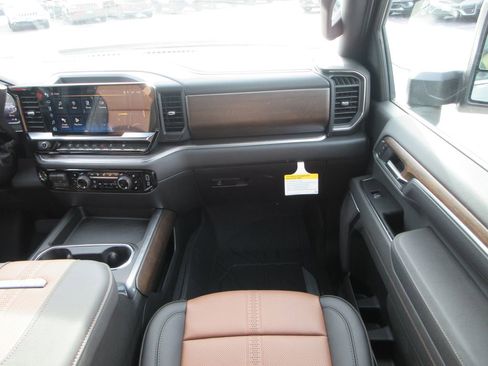 New 2026 Chevrolet Silverado 3500 High Country w/ High Country Premium Package image 20