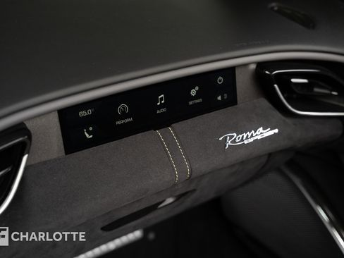 Used 2024 Ferrari Roma Spider RWD image 33