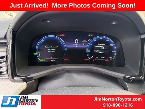 Used 2026 Toyota Camry XLE FWD image 15