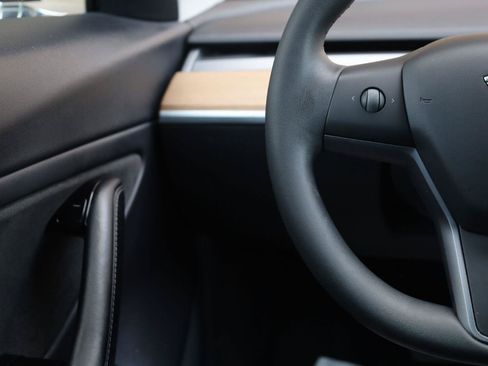 Used 2020 Tesla Model 3 Long Range AWD/4WD image 29