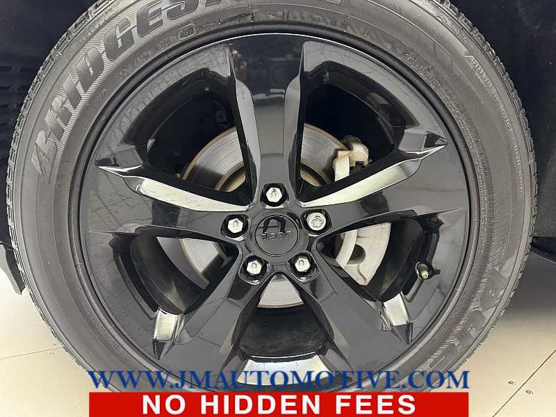Used 2023 Jeep Grand Cherokee Altitude AWD/4WD image 9
