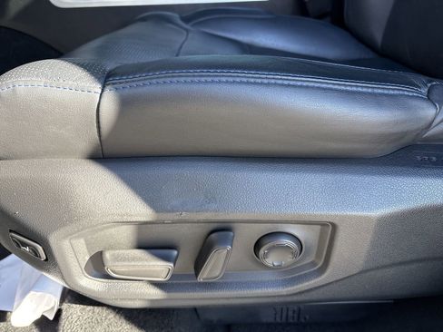 Used 2022 Toyota Tundra Platinum image 16