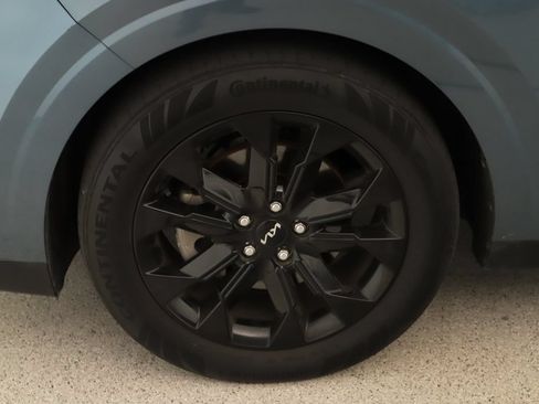 Used 2022 Kia Carnival SX FWD image 34