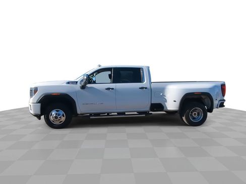 Used 2021 GMC Sierra 3500 Denali w/ Denali Ultimate Package image 5