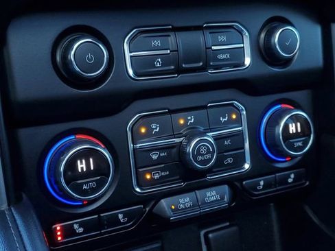 Used 2023 Chevrolet Tahoe LT w/ Luxury Package image 21