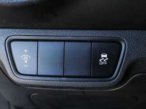 Used 2022 Kia Forte LXS image 23