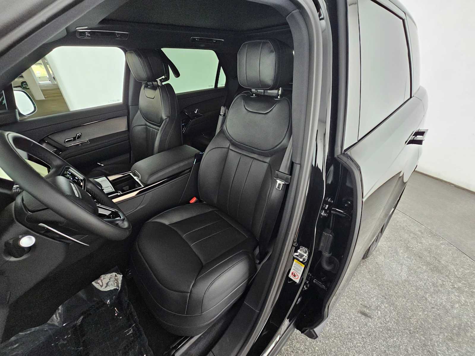New 2027 Land Rover Range Rover Sport SE AWD/4WD image 21