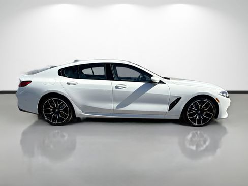 New 2026 BMW 840i image 2