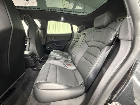 Certified 2022 Porsche Taycan 4 Cross Turismo AWD/4WD image 21