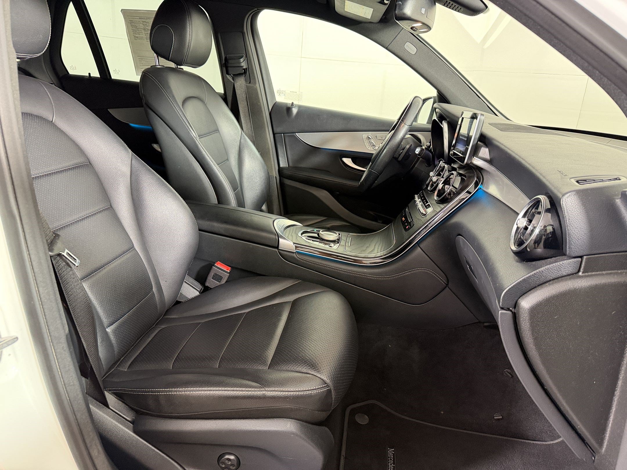 Certified 2019 Mercedes-Benz GLC 300 4MATIC image 23