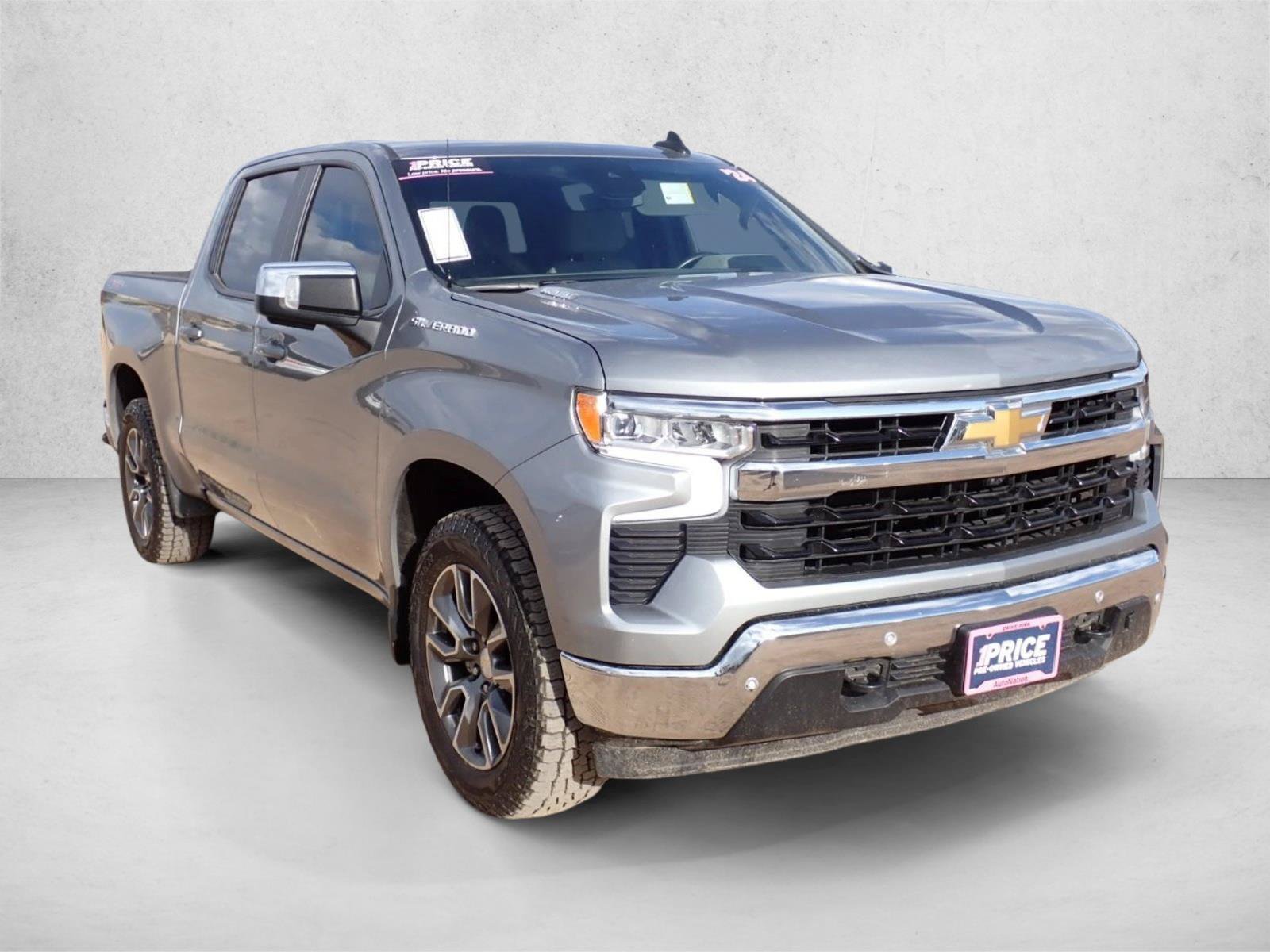 Used 2024 Chevrolet Silverado 1500 LT AWD/4WD image 6