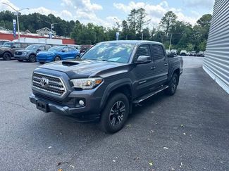 Used 2017 Toyota Tacoma TRD Sport w/ Tow Package (A/T) AWD/4WD video 1