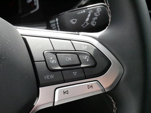 Certified 2023 Volkswagen Taos SEL AWD/4WD image 25