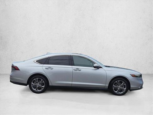 Used 2024 Honda Accord EX image 4