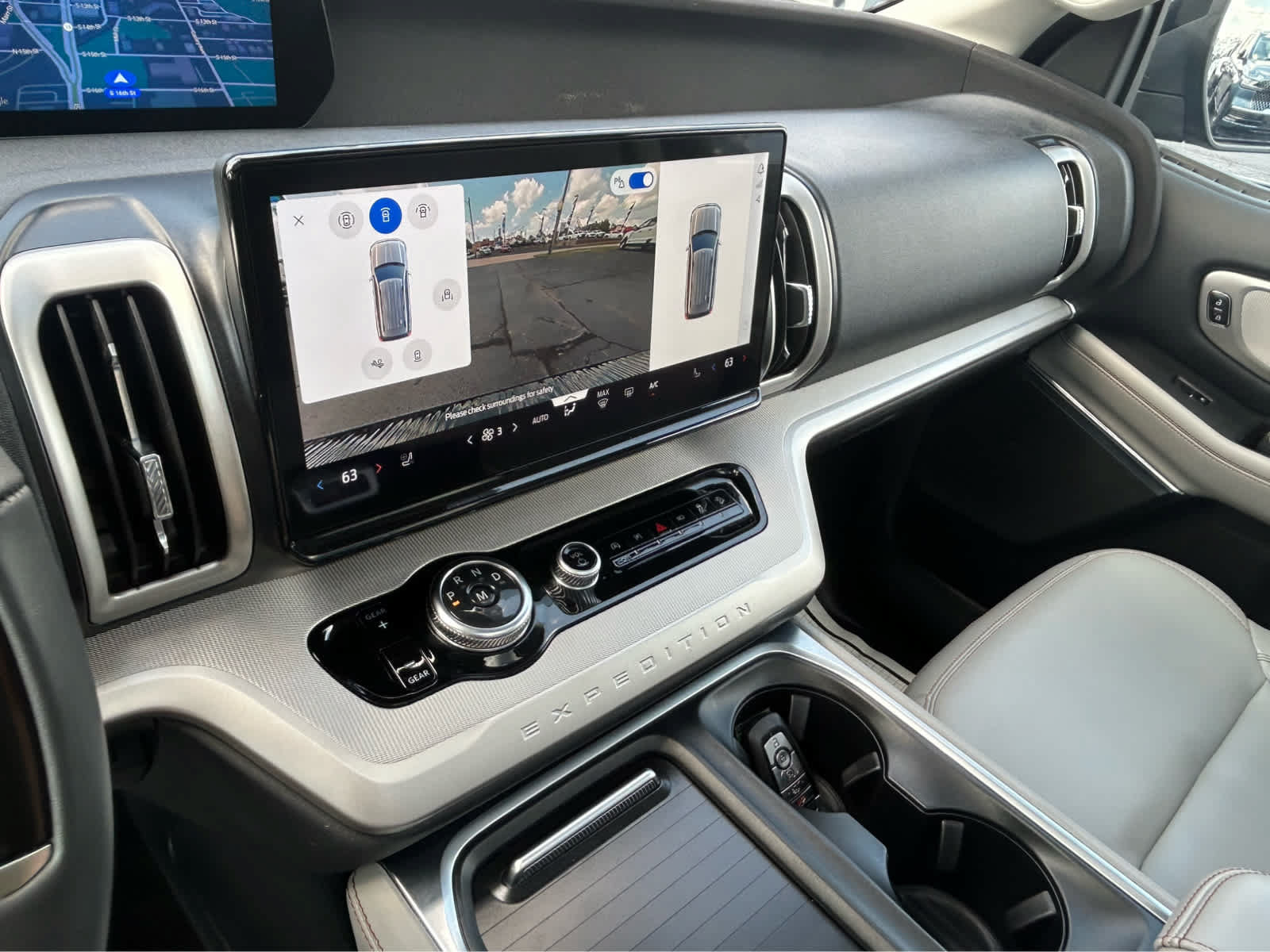 Certified 2025 Ford Expedition Active AWD/4WD image 50