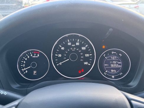 Used 2017 Honda HR-V LX image 17