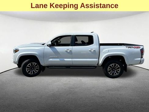 Used 2023 Toyota Tacoma TRD Sport w/ Technology Package image 6