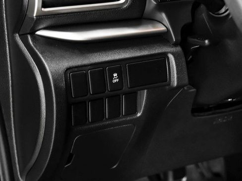 Used 2019 Mitsubishi Eclipse Cross LE image 18