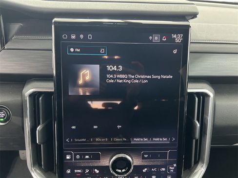 Used 2025 GMC Acadia Elevation image 12