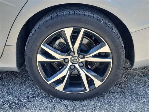 Used 2024 Volvo S60 B5 Core FWD image 10