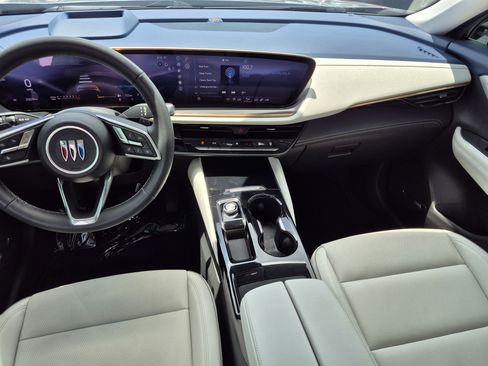 Used 2025 Buick Envision Avenir AWD/4WD image 16