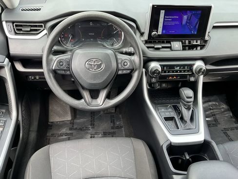 Used 2025 Toyota RAV4 XLE FWD image 10