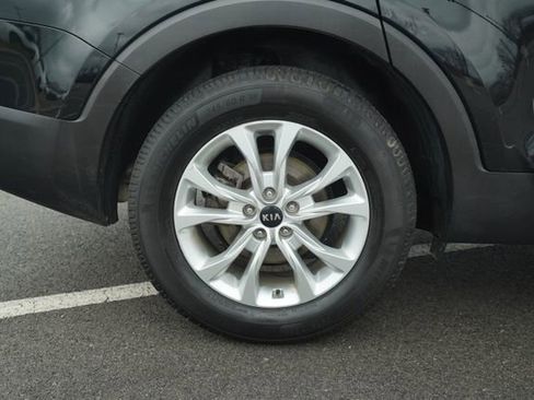 Used 2020 Kia Telluride LX image 40