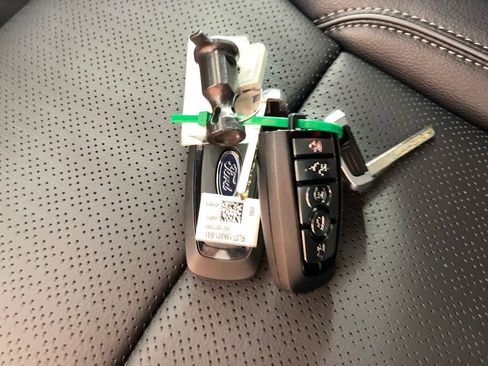 New 2025 Ford F150 Lariat w/ Equipment Group 502A High image 33