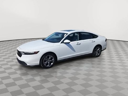 Certified 2023 Honda Accord EX image 4