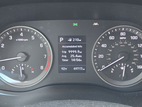 Used 2019 Hyundai Tucson Sport w/ Cargo Package FWD image 11
