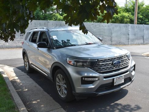 Used 2023 Ford Explorer Limited RWD image 4