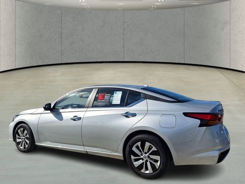 Used 2025 Nissan Altima 2.5 S image 4