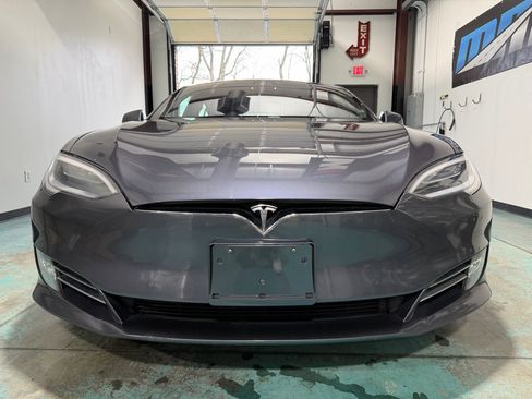 Used 2020 Tesla Model S Long Range Plus image 2
