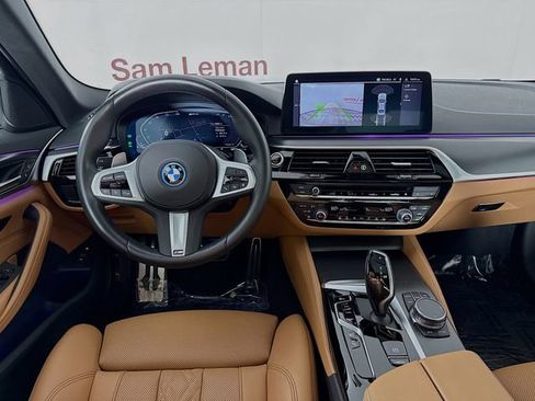 Used 2023 BMW 530e w/ M Sport Package RWD image 23