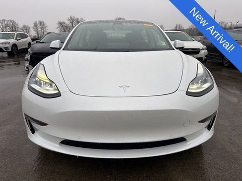 Used 2021 Tesla Model 3 Standard Range Plus image 2