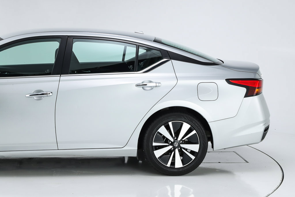 Used 2022 Nissan Altima 2.5 SV FWD image 41