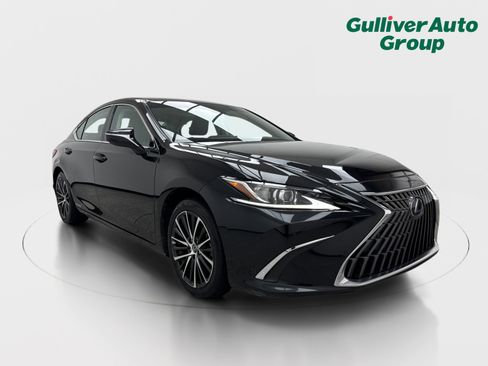 Used 2022 Lexus ES 300h w/ Premium Package FWD image 13