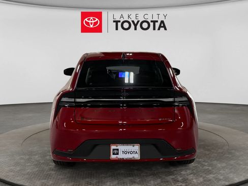 New 2026 Toyota Prius Plug-In Hybrid FWD image 5