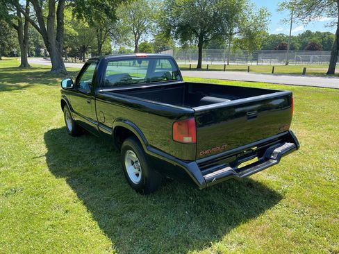 Used 1994 Chevrolet S10 Pickup 2WD Regular Cab image 18