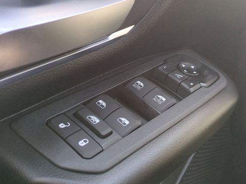 New 2026 RAM 1500 4x4 Crew Cab image 25