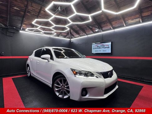 Used 2013 Lexus CT 200h FWD image 1