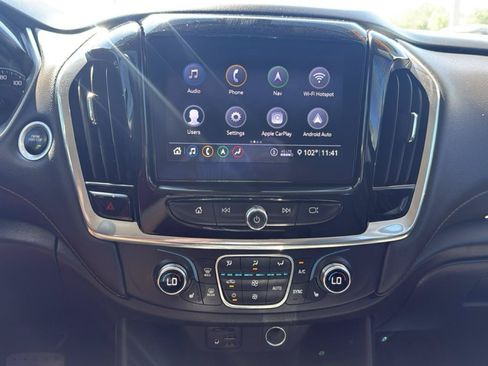 Used 2020 Chevrolet Traverse RS FWD image 23