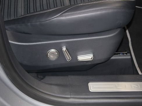 Used 2024 Lincoln Nautilus Reserve image 27