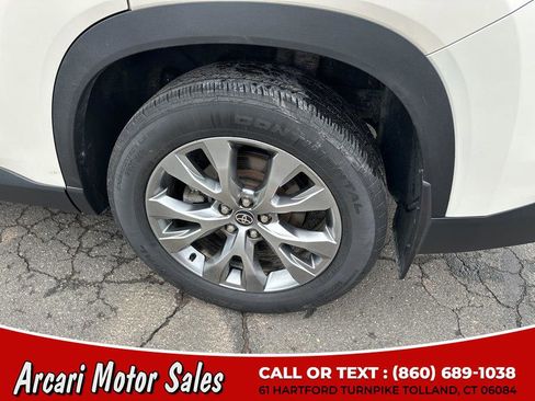 Used 2024 Toyota Grand Highlander AWD image 15