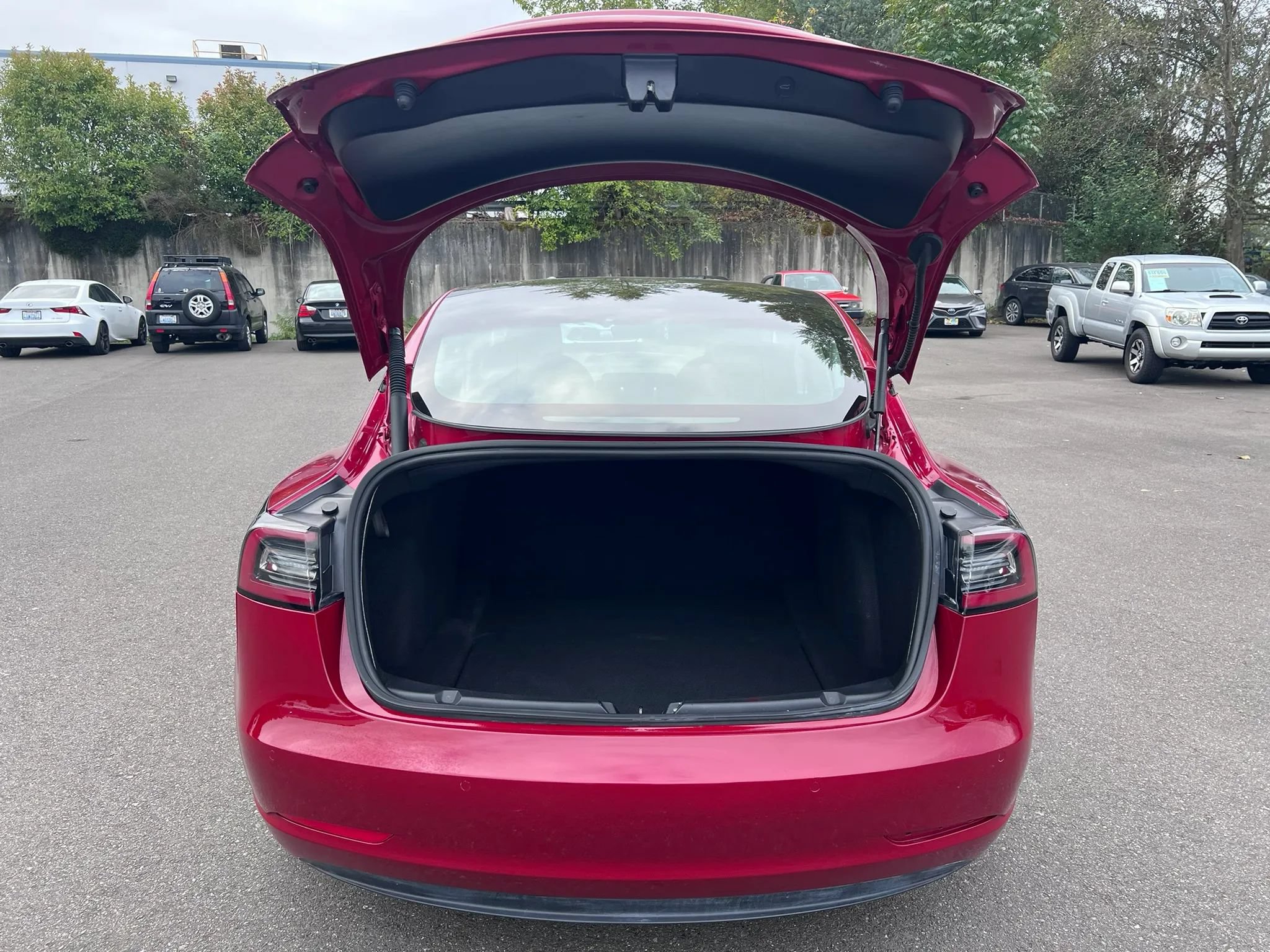Used 2022 Tesla Model 3 Long Range AWD/4WD image 34