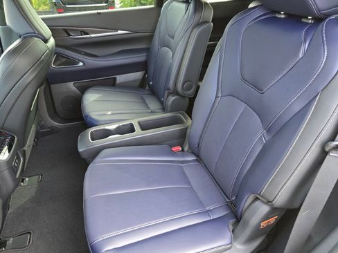 New 2026 INFINITI QX60 Sport w/ Dark Cargo Package image 18